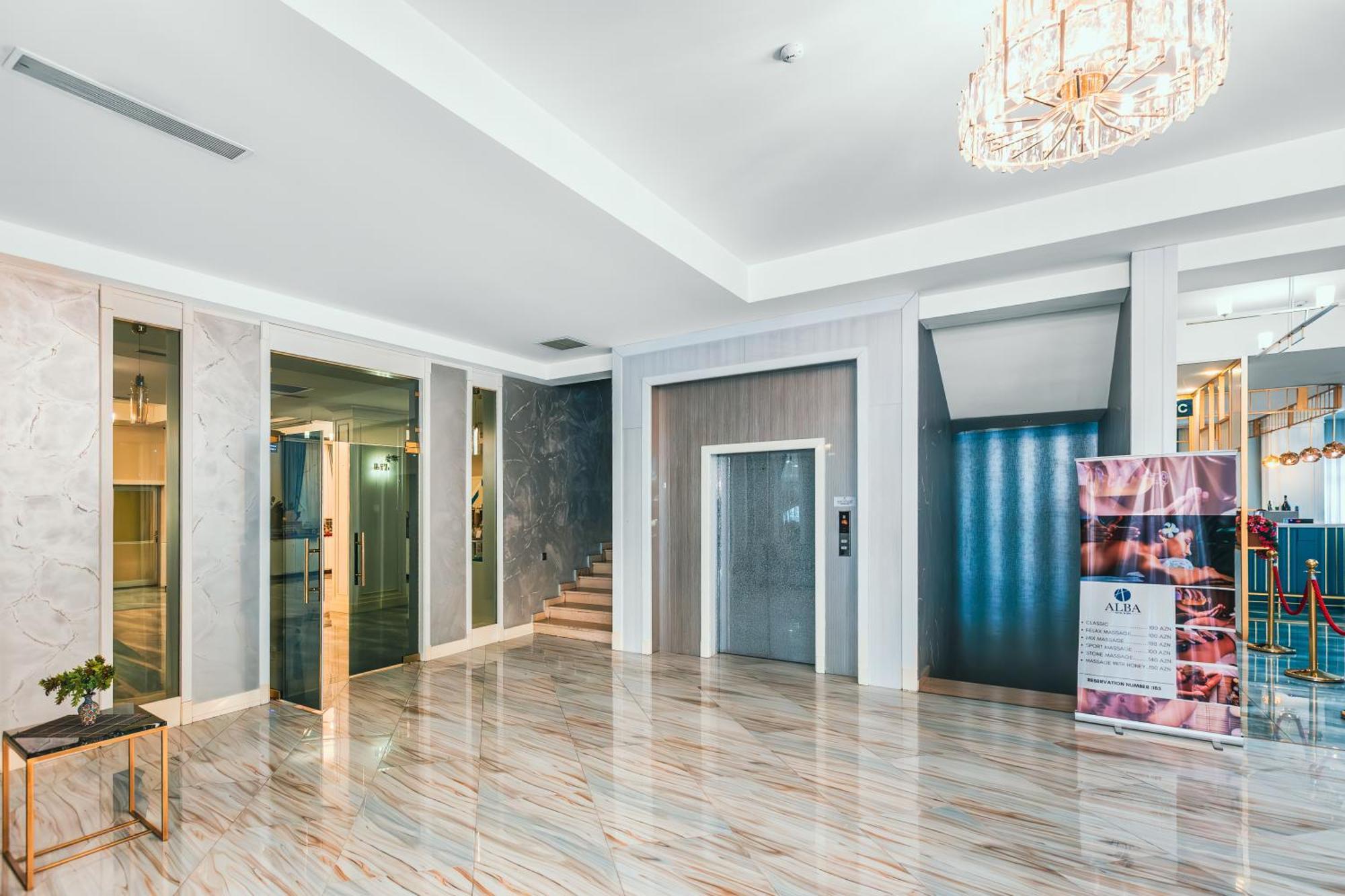 באקו Alba Hotel & Spa מראה חיצוני תמונה Lobby of the hotel