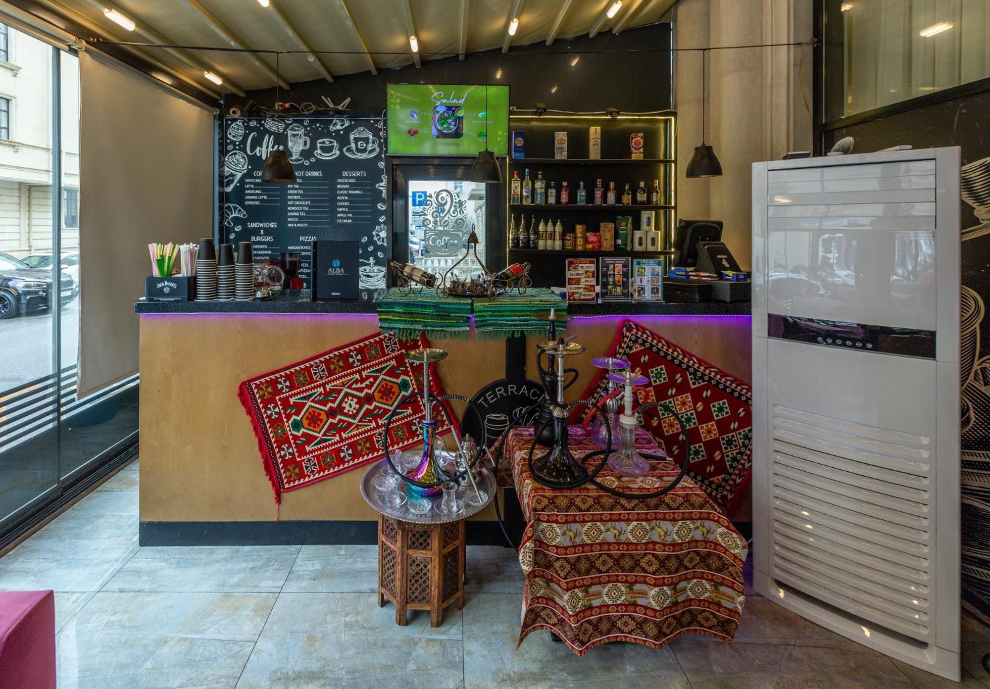 באקו Alba Hotel & Spa מראה חיצוני תמונה A hookah bar in Moscow, Russia