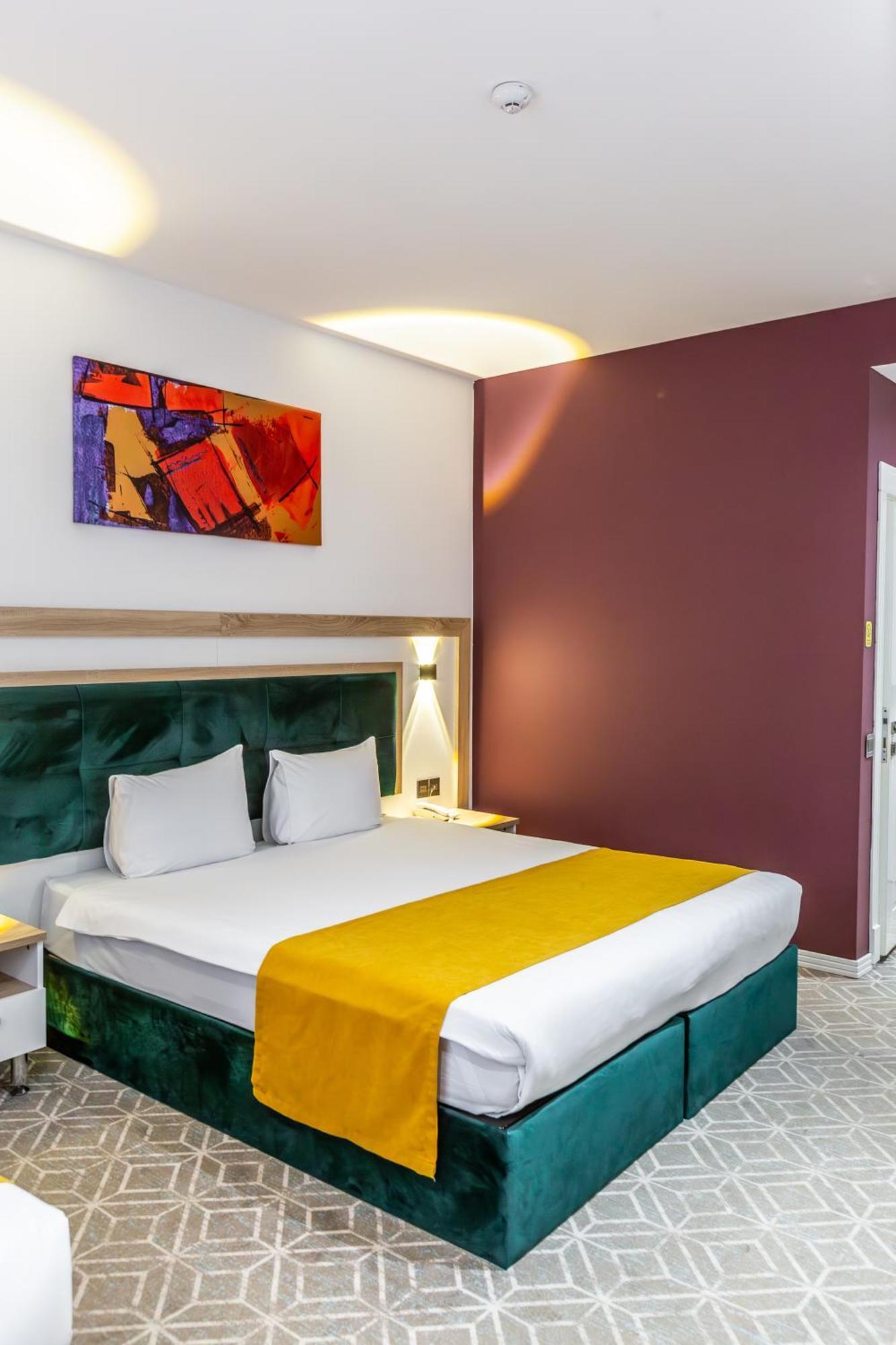 באקו Alba Hotel & Spa מראה חיצוני תמונה A room at the hotel