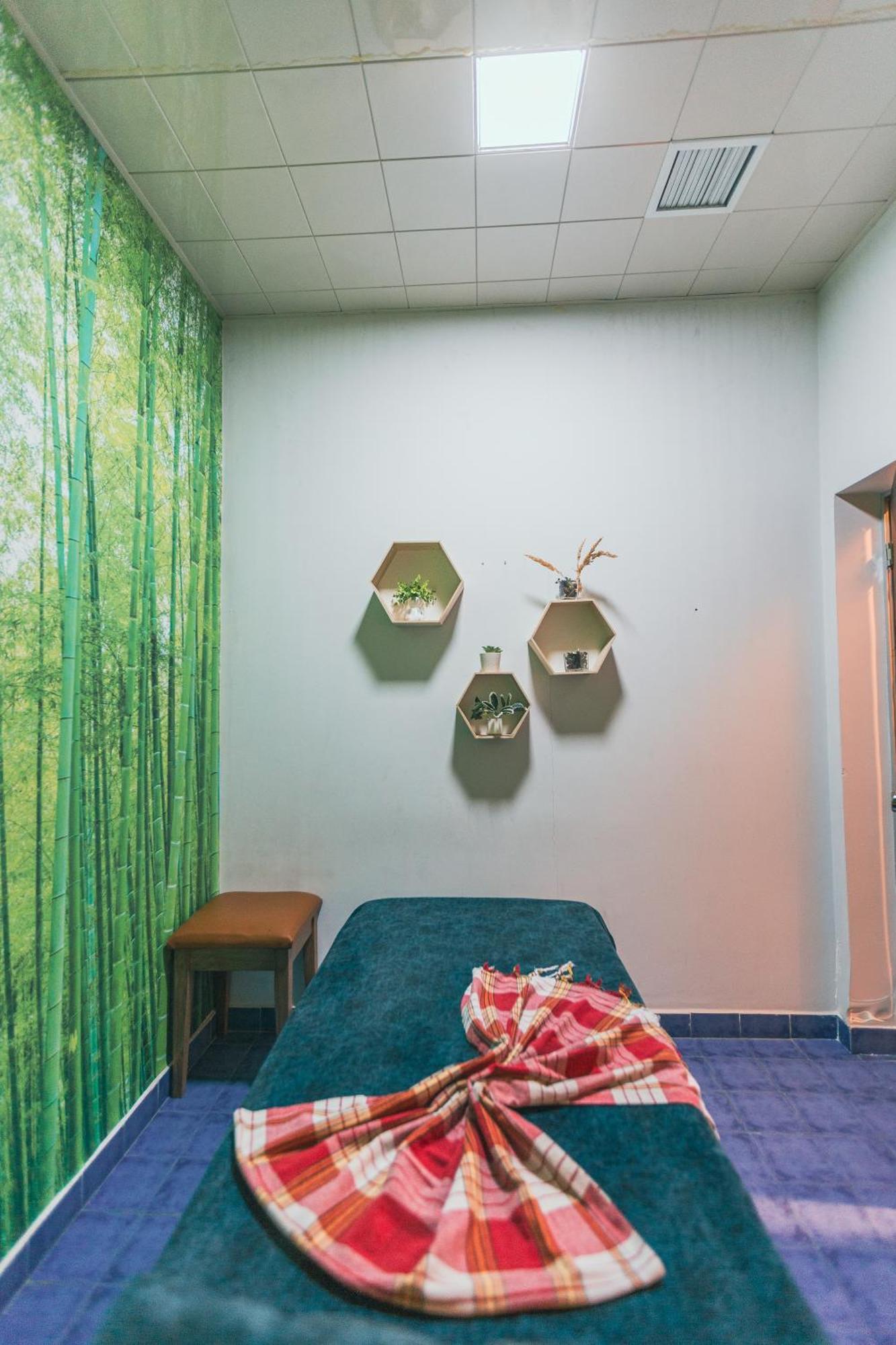 באקו Alba Hotel & Spa מראה חיצוני תמונה A room at the center